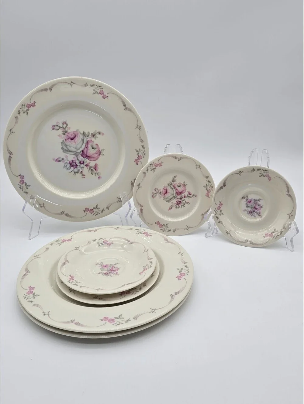 Castleton Belrose 7-Plates  Set Made In USA 1950's Vintage
